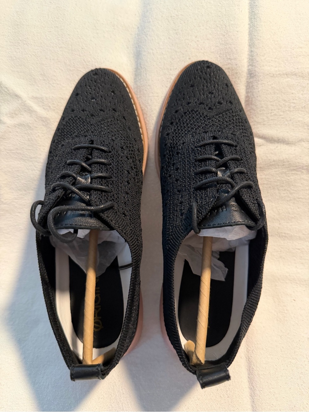 Cole Haan Women's Black Knit Oxford Flats with Pink Sole - size 6.5